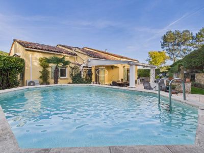 Inviting 4 bedroom Villa for sale in Valbonne, Provence Alpes Cote d'Azur