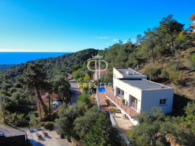 3 bedroom Villa for sale with sea and panoramic views with Income Potential in Serra Brava, Lloret de Mar, Catalonia