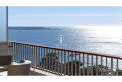 Immaculate 2 bedroom Apartment for sale with panoramic and sea views in Cannes, Provence Alpes Cote d'Azur