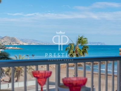 Beachfront 3 bedroom Apartment for sale with sea view in El Campello, Valencia