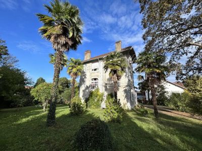 Character 8 bedroom Maison de Maitre for sale with countryside views in Salies de Bearn, Nouvelle Aquitaine