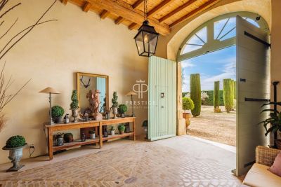 Character 13 bedroom Provencal Property for sale with countryside views near Arles, Provence Alpes Cote d'Azur