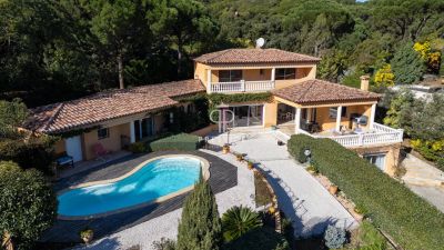Immaculate 4 bedroom House for sale with sea view in Sainte Maxime, Provence Alpes Cote d'Azur