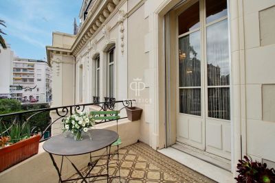 Immaculate 1 bedroom Apartment for sale in Cannes, Provence Alpes Cote d'Azur