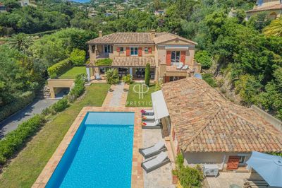 Spacious 5 bedroom Villa for sale in Grimaud, Provence Alpes Cote d'Azur