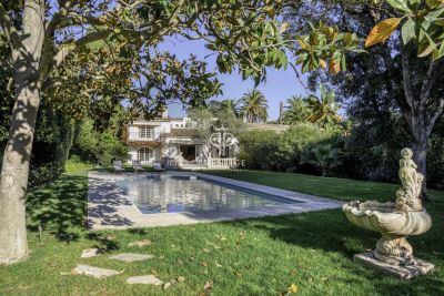 Character 5 bedroom Villa for sale in Cap d'Antibes, Provence Alpes Cote d'Azur
