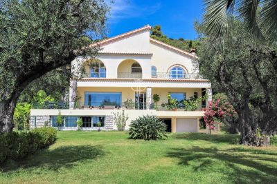 Stunning 4 bedroom Villa for sale with sea view in Villefranche sur Mer, Provence Alpes Cote d'Azur