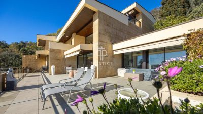 Luxury 4 bedroom Apartment for sale with panoramic and sea views in Cannes, Provence Alpes Cote d'Azur