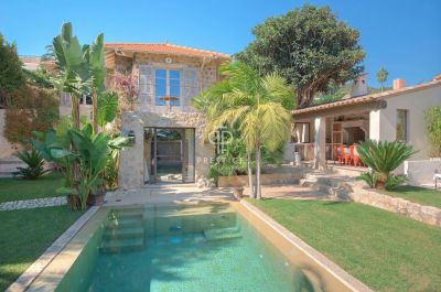 Architect Designed 3 bedroom House for sale with panoramic and sea views in Cannes, Provence Alpes Cote d'Azur