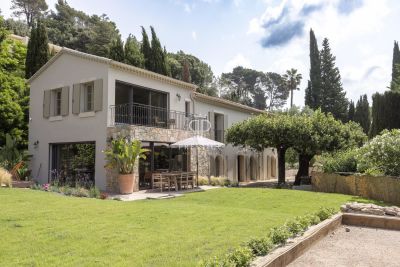 Immaculate 4 bedroom House for sale with countryside view in Pegomas, Provence Alpes Cote d'Azur