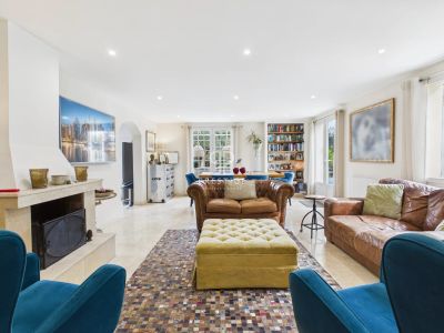 Spacious 6 bedroom Villa for sale with panoramic view in Le Rouret, Provence Alpes Cote d'Azur