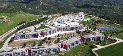 3 bedroom Apartment for sale with panoramic view with Income Potential in Portimao, Algarve