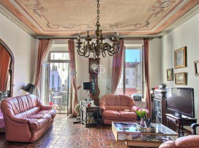 Authentic 4 bedroom Apartment for sale in Nice, Provence Alpes Cote d'Azur