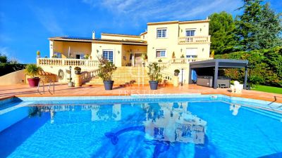 Spacious 5 bedroom Villa for sale in Beziers, Occitanie