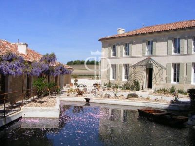 Unique 11 bedroom House for sale with lake or river view in Jonzac, Nouvelle Aquitaine