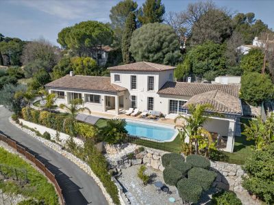 Immaculate 5 bedroom Villa for sale with panoramic view in Mougins, Provence Alpes Cote d'Azur