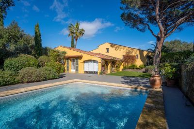 Luxury 6 bedroom Villa for sale with panoramic and sea views in Saint Tropez, Provence Alpes Cote d'Azur