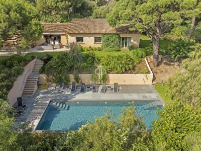 Wow factor 4 bedroom House for sale with countryside and panoramic views in Ramatuelle, Provence Alpes Cote d'Azur