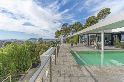 Unique 4 bedroom House for sale with panoramic and sea views in Toulon, Provence Alpes Cote d'Azur