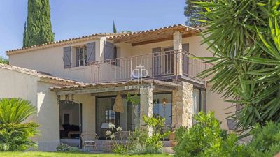 Stylish 5 bedroom Villa for sale with panoramic and countryside views in Gassin, Provence Alpes Cote d'Azur