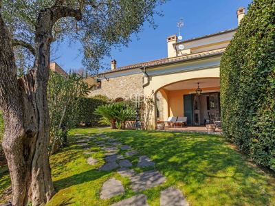 Authentic 2 bedroom Apartment for sale in Garlenda, Liguria