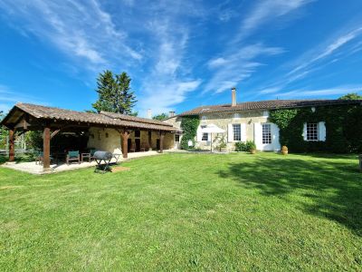 Authentic 7 bedroom House for sale with countryside view in Saint Emilion, Nouvelle Aquitaine