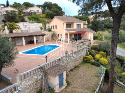 6 bedroom Villa for sale with sea and countryside views with Income Potential in Vidreres, Catalonia