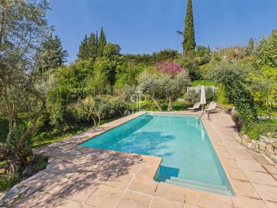 Spacious 6 bedroom Villa for sale in Montauroux, Provence Alpes Cote d'Azur