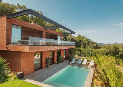 Immaculate 5 bedroom House for sale with panoramic view in La Croix Valmer, Provence Alpes Cote d'Azur