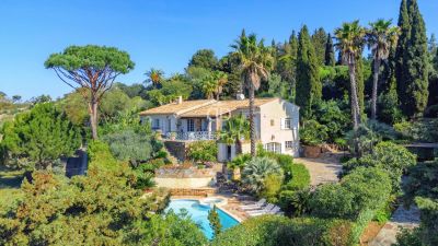 Stunning 4 bedroom House for sale with panoramic and countryside views in La Croix Valmer, Provence Alpes Cote d'Azur