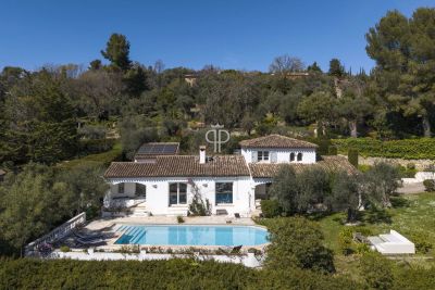 Stunning 5 bedroom Villa for sale with panoramic view in Opio, Provence Alpes Cote d'Azur