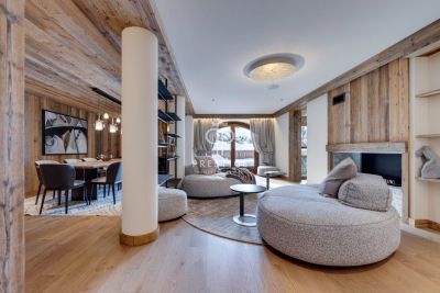 Luxury 4 bedroom Apartment for sale in Val d'Isere, Auvergne Rhone Alpes