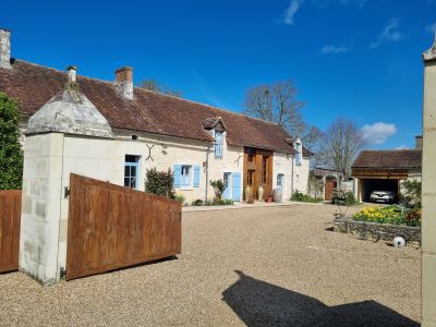 8 bedroom Farmhouse with gite  for sale with countryside views with Income Potential in Richelieu, Centre Val de Loire