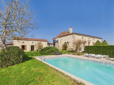 Character 6 bedroomFarmhouse for sale in Lauzun, Nouvelle Aquitaine