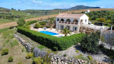 4 bedroom Estate for sale with countryside view with Income Potential in Alora, Andalucia