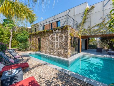 Immaculate 4 bedroom Villa for sale in Lloixa, Sant Joan d'Alacant, Valencia