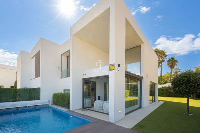 Immaculate 4 bedroom Villa with sea view in Moraira, Valencia