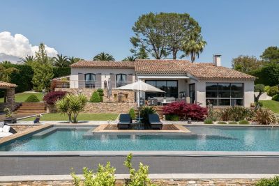Immaculate 5 bedroom House for sale with panoramic and countryside views in Mougins, Provence Alpes Cote d'Azur