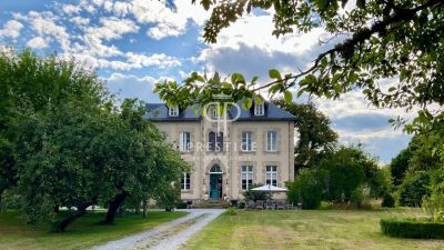 Income Producing 9 bedroom House for sale in Valliere, Nouvelle Aquitaine