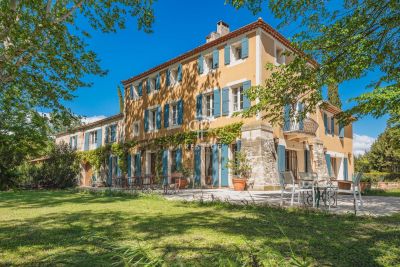 Authentic 8 bedroom  Provencal Estate for sale with countryside view in Avignon, Provence Alpes Cote d'Azur