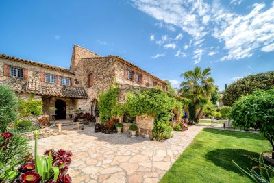 Immaculate 5 bedroom House for sale with countryside view in Biot, Provence Alpes Cote d'Azur