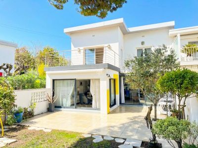 Unique 4 bedroom Townhouse for sale in Royan, Nouvelle Aquitaine