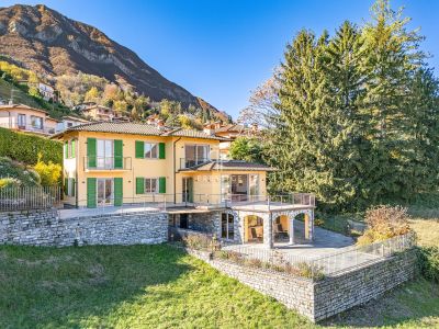 Immaculate 5 bedroom Villa for sale with lake or river view in Menaggio, Tremezzina, Lombardy