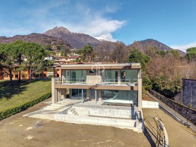 Immaculate 3 bedroom Villa for sale with lake or river view in Menaggio, Tremezzina, Lombardy
