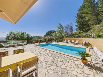 Bright 5 bedroom Villa for sale with panoramic view in Seillans, Provence Alpes Cote d'Azur