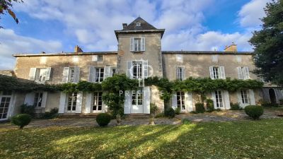 Authentic 7 bedroom Manor House for sale in Melle, Nouvelle Aquitaine