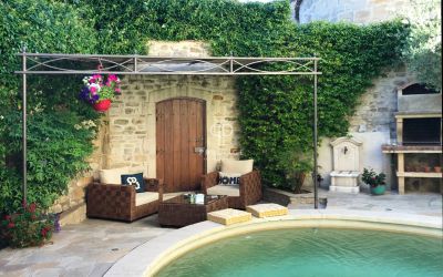 Renovated 2 bedroom House for sale in Uzes, Occitanie