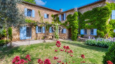 Authentic 7 bedroom House for sale with panoramic and countryside views in Villars, Apt, Provence Alpes Cote d'Azur