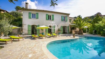 Stunning 5 bedroom House for sale with panoramic view in La Gaude, Vence, Provence Alpes Cote d'Azur