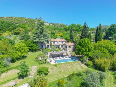 Stunning 7 bedroom House for sale with panoramic and countryside views in Murs, Provence Alpes Cote d'Azur